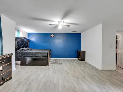 7923 Glenview Drive Houston TX 77061