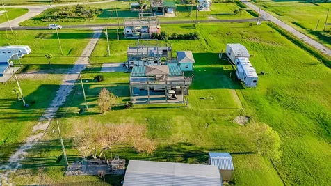 933 Wesley Way Port Bolivar TX 77650