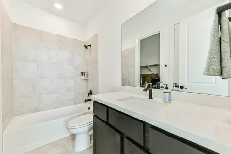 1612 Dayton Ridge Circle Friendswood TX 77546