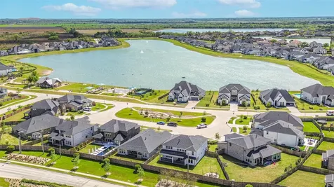 1612 Dayton Ridge Circle Friendswood TX 77546