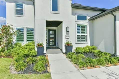 1612 Dayton Ridge Circle Friendswood TX 77546