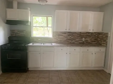 5818 Westover Street Houston TX 77033