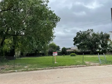 2106 Tuam Street Houston TX 77004