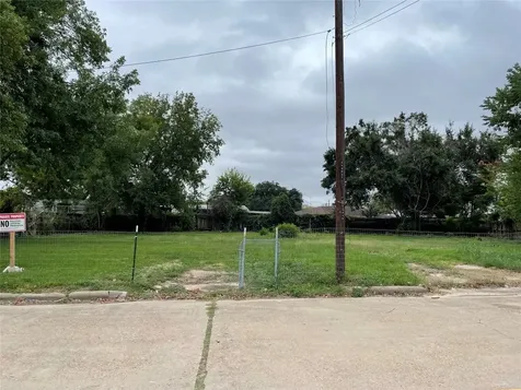 2106 Tuam Street Houston TX 77004