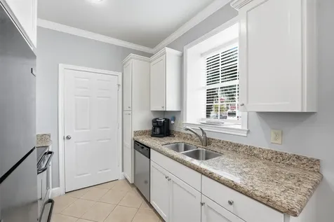 7000 Seawall Boulevard 412 Galveston TX 77551