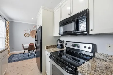 7000 Seawall Boulevard 412 Galveston TX 77551