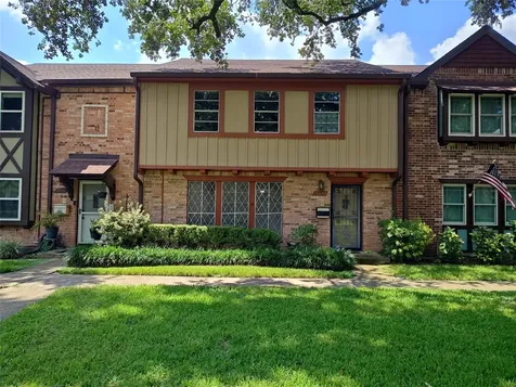 2252 Shadowdale Drive 362 Houston TX 77043