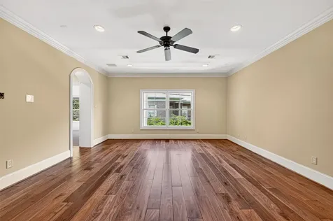 2400 Avalon Place Houston TX 77019