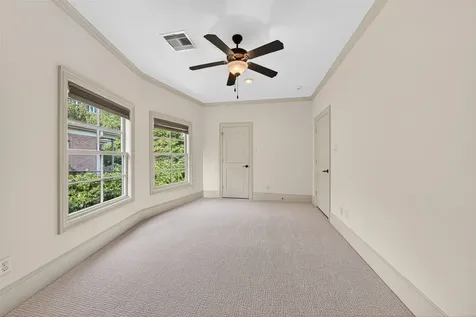 2400 Avalon Place Houston TX 77019
