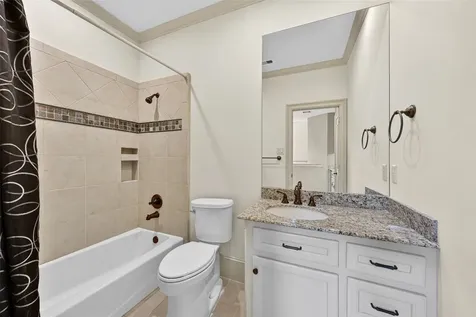 2400 Avalon Place Houston TX 77019
