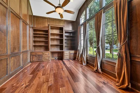 2400 Avalon Place Houston TX 77019