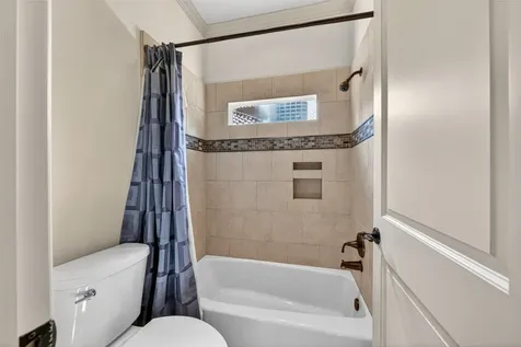 2400 Avalon Place Houston TX 77019