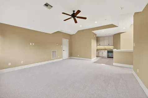 2400 Avalon Place Houston TX 77019