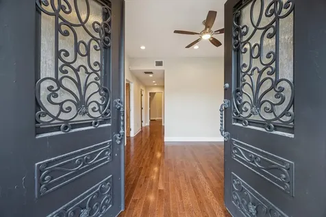 1220 W Gray Street Houston TX 77019