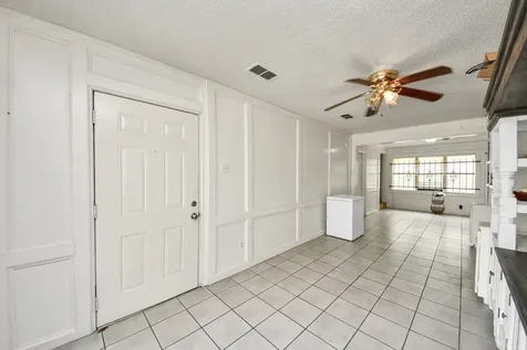 7450 Lakewood Drive Houston TX 77016