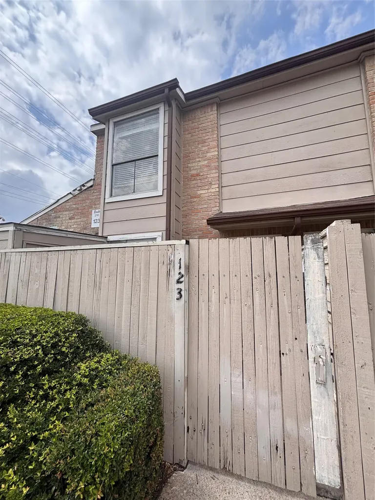 2110 Wilcrest Drive 123 Houston TX 77042