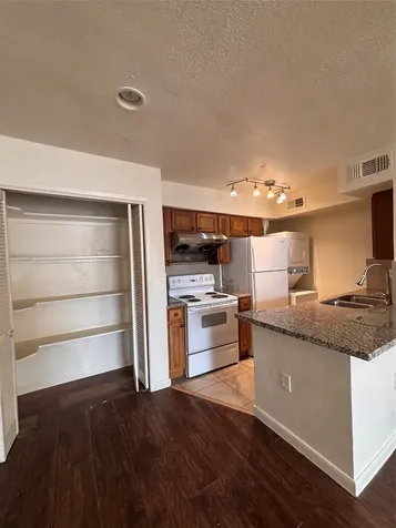 2110 Wilcrest Drive 123 Houston TX 77042