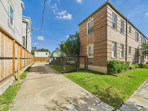 1920 Richmond Avenue 4 Houston TX 77098