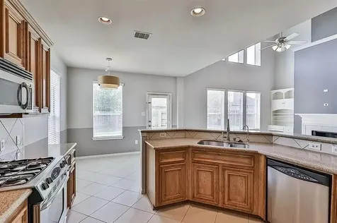 13002 Misty Bay Lane Pearland TX 77584