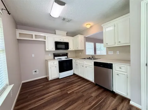 4006 Hunnington Drive Conroe TX 77303