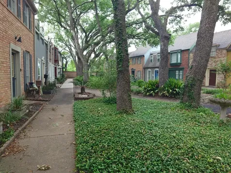 5215 Arboles Drive B Houston TX 77035