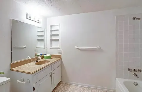 5215 Arboles Drive B Houston TX 77035