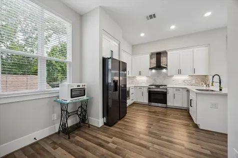 848 Fisher Street C Houston TX 77018