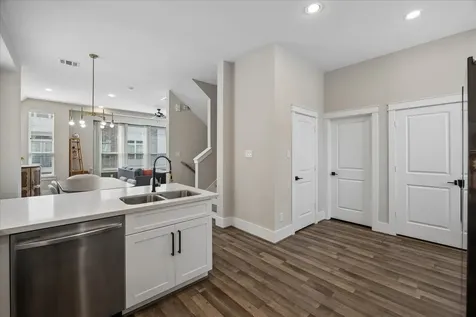848 Fisher Street C Houston TX 77018
