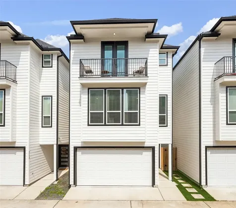 848 Fisher Street C Houston TX 77018