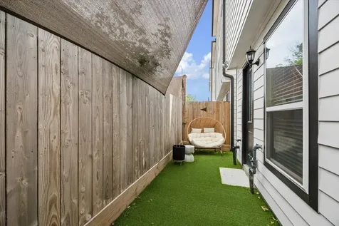 848 Fisher Street C Houston TX 77018