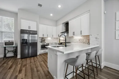 848 Fisher Street C Houston TX 77018