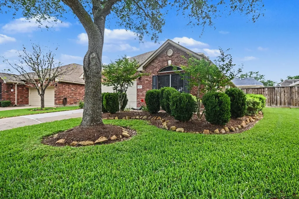 1407 Capri Place Lane Pearland TX 77581