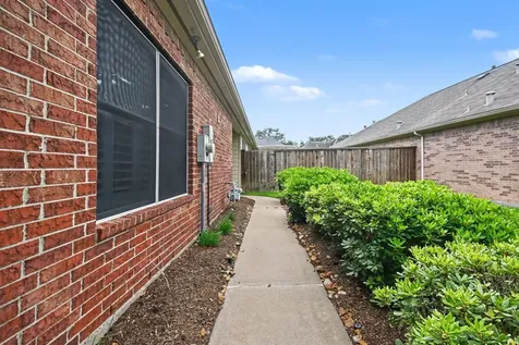 1407 Capri Place Lane Pearland TX 77581