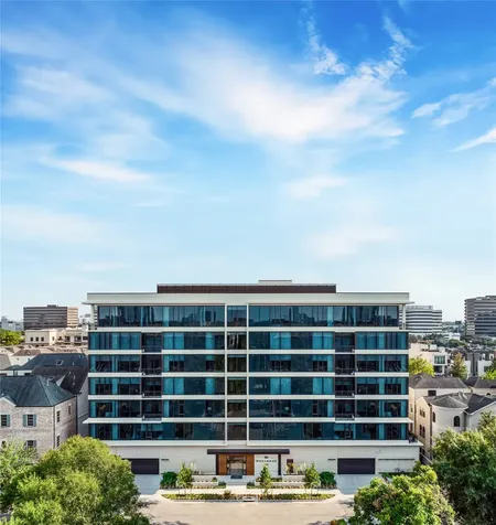 2323 W Main Street 305 Houston TX 77098