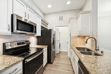 5353 Memorial Drive 2063 Houston TX 77007