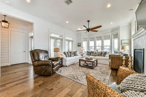 4118 Sand Hill Court Galveston TX 77554