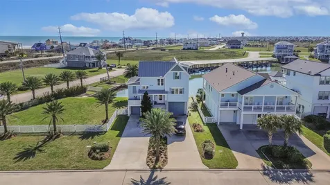 4118 Sand Hill Court Galveston TX 77554