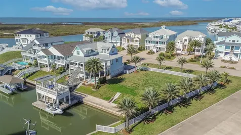 4118 Sand Hill Court Galveston TX 77554