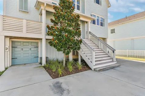 4118 Sand Hill Court Galveston TX 77554