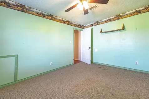 3300 State Highway 95 S Shiner TX 77984