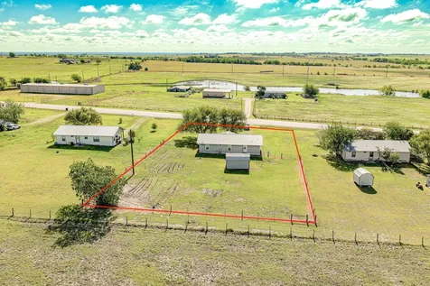 3300 State Highway 95 S Shiner TX 77984