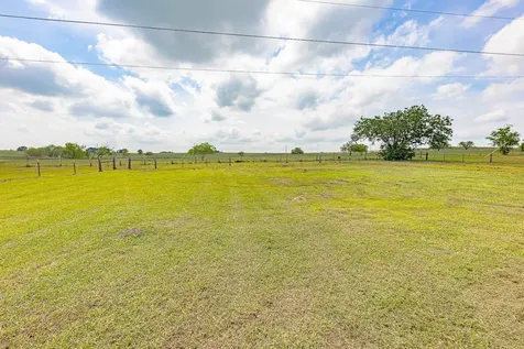 3300 State Highway 95 S Shiner TX 77984
