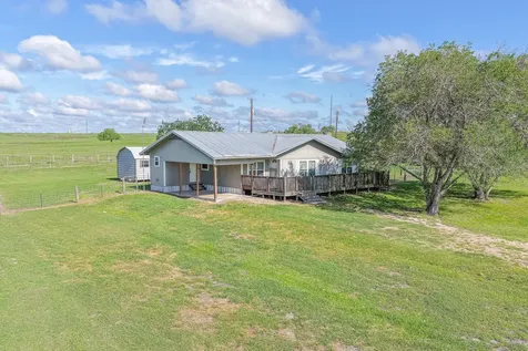 3300 State Highway 95 S Shiner TX 77984