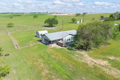 3300 State Highway 95 S Shiner TX 77984