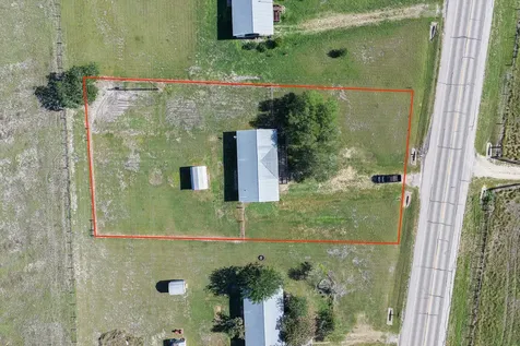 3300 State Highway 95 S Shiner TX 77984