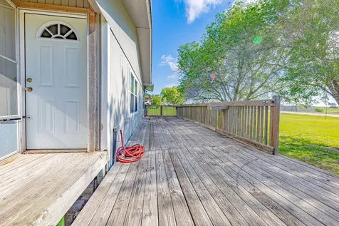 3300 State Highway 95 S Shiner TX 77984