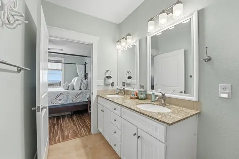 4221 Grassy Pointe Drive 202 Galveston TX 77554