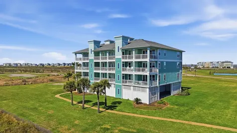 4221 Grassy Pointe Drive 202 Galveston TX 77554