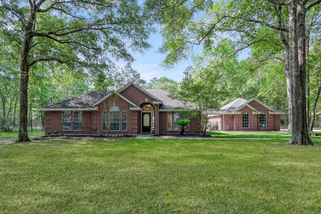 5307 Country Court Magnolia TX 77354