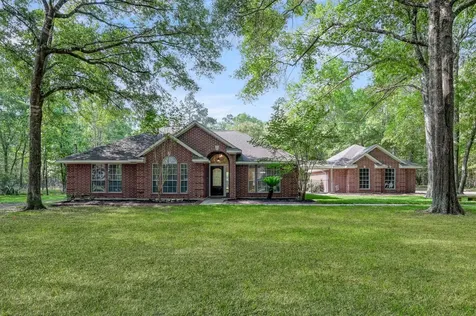 5307 Country Court Magnolia TX 77354